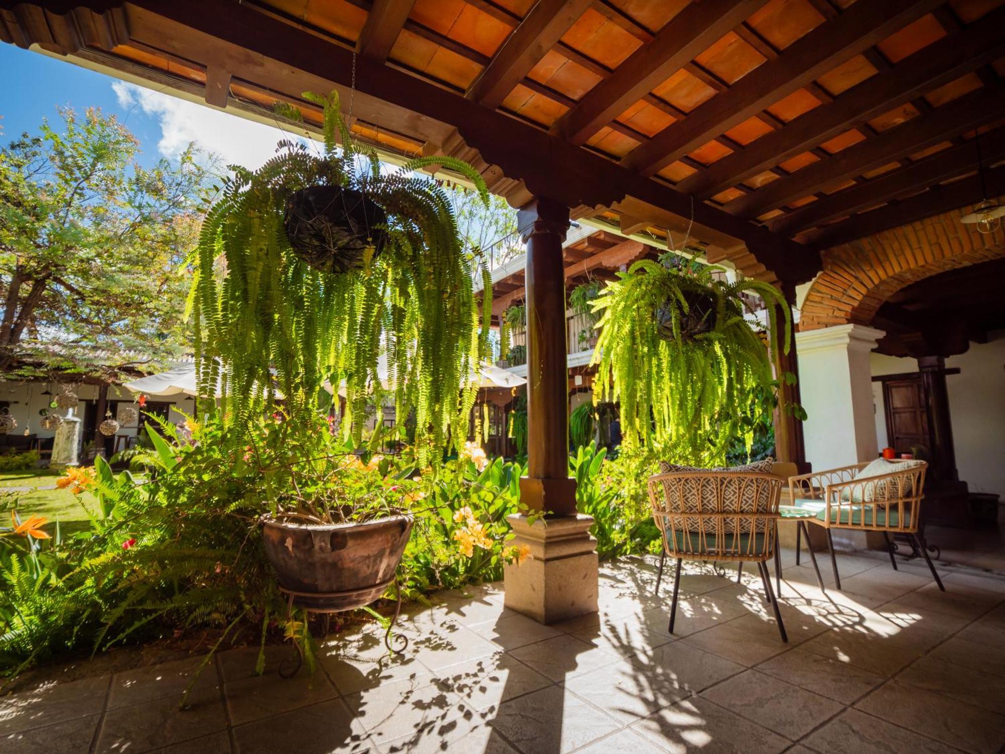 Hotel Cacique Real アンティグア・グアテマラ エクステリア 写真