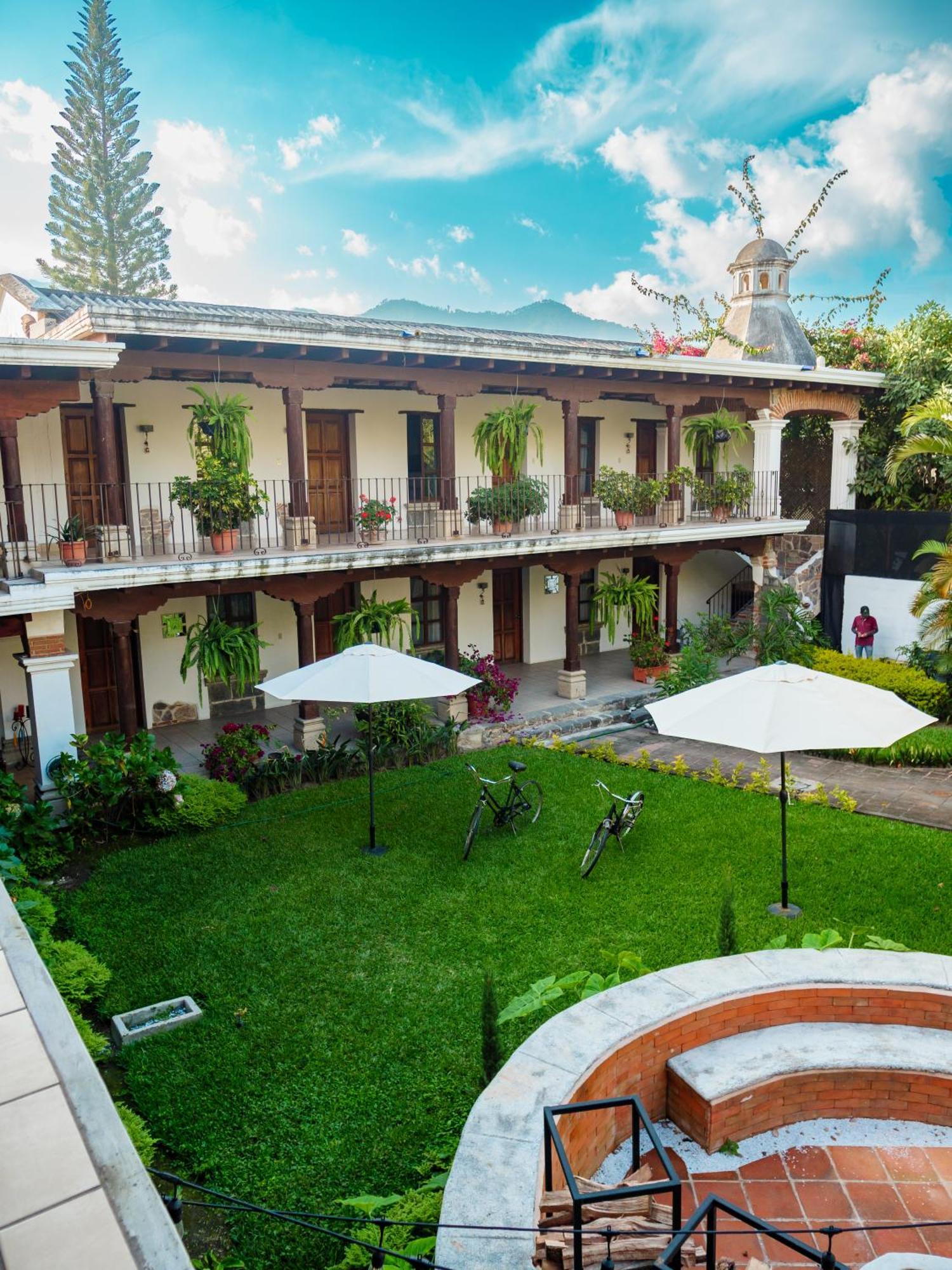 Hotel Cacique Real アンティグア・グアテマラ エクステリア 写真