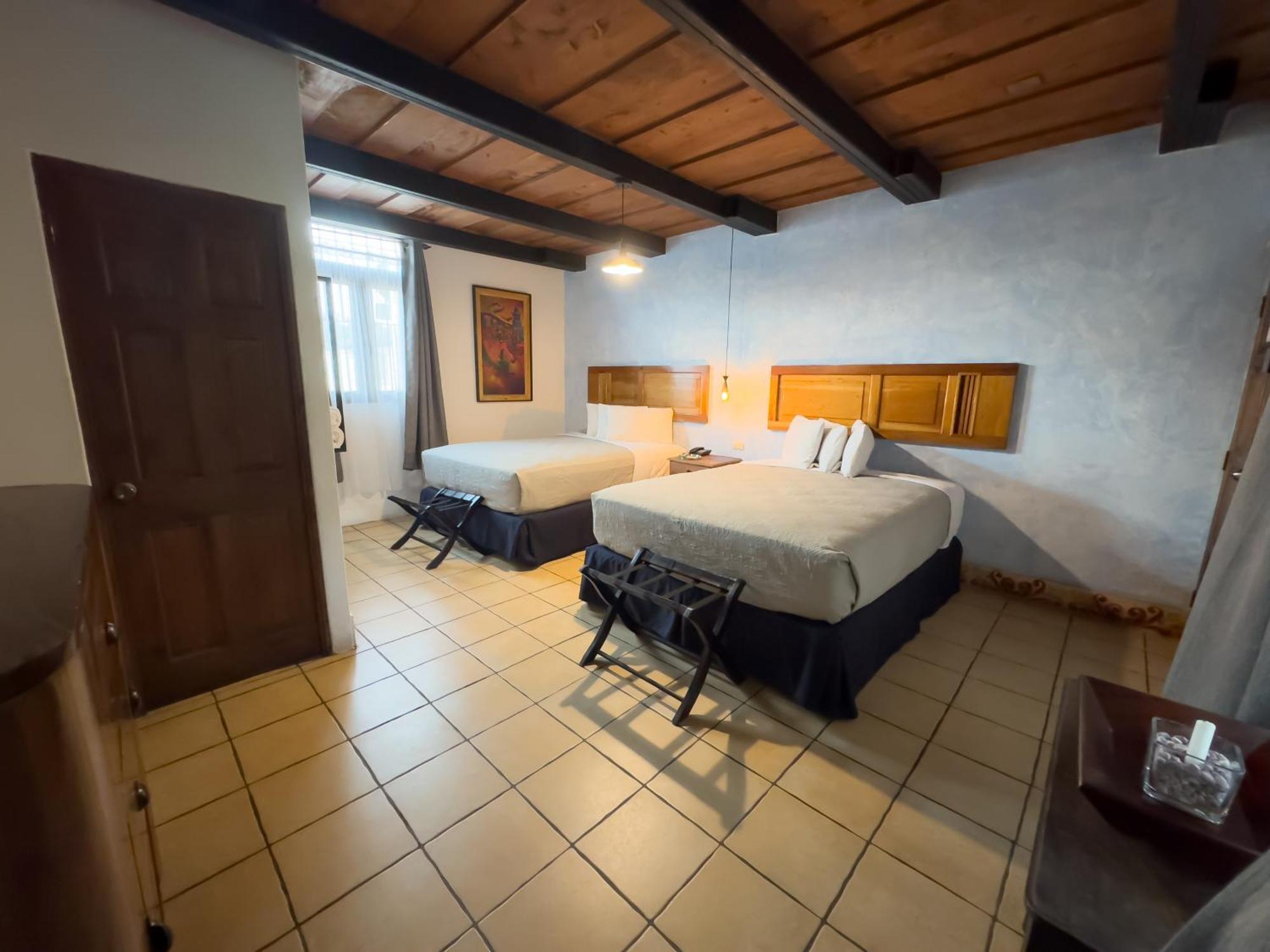 Hotel Cacique Real アンティグア・グアテマラ 部屋 写真