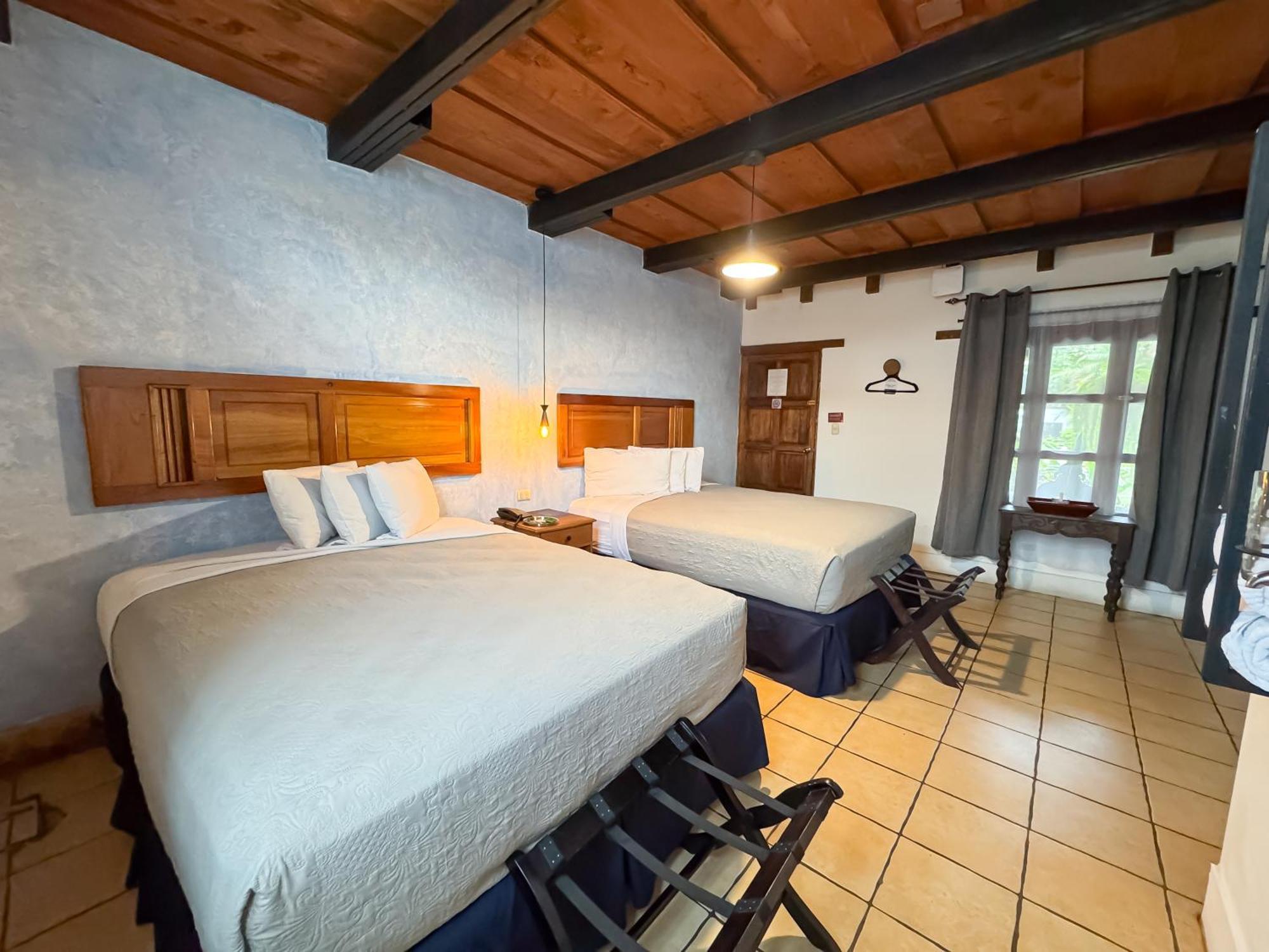 Hotel Cacique Real アンティグア・グアテマラ エクステリア 写真