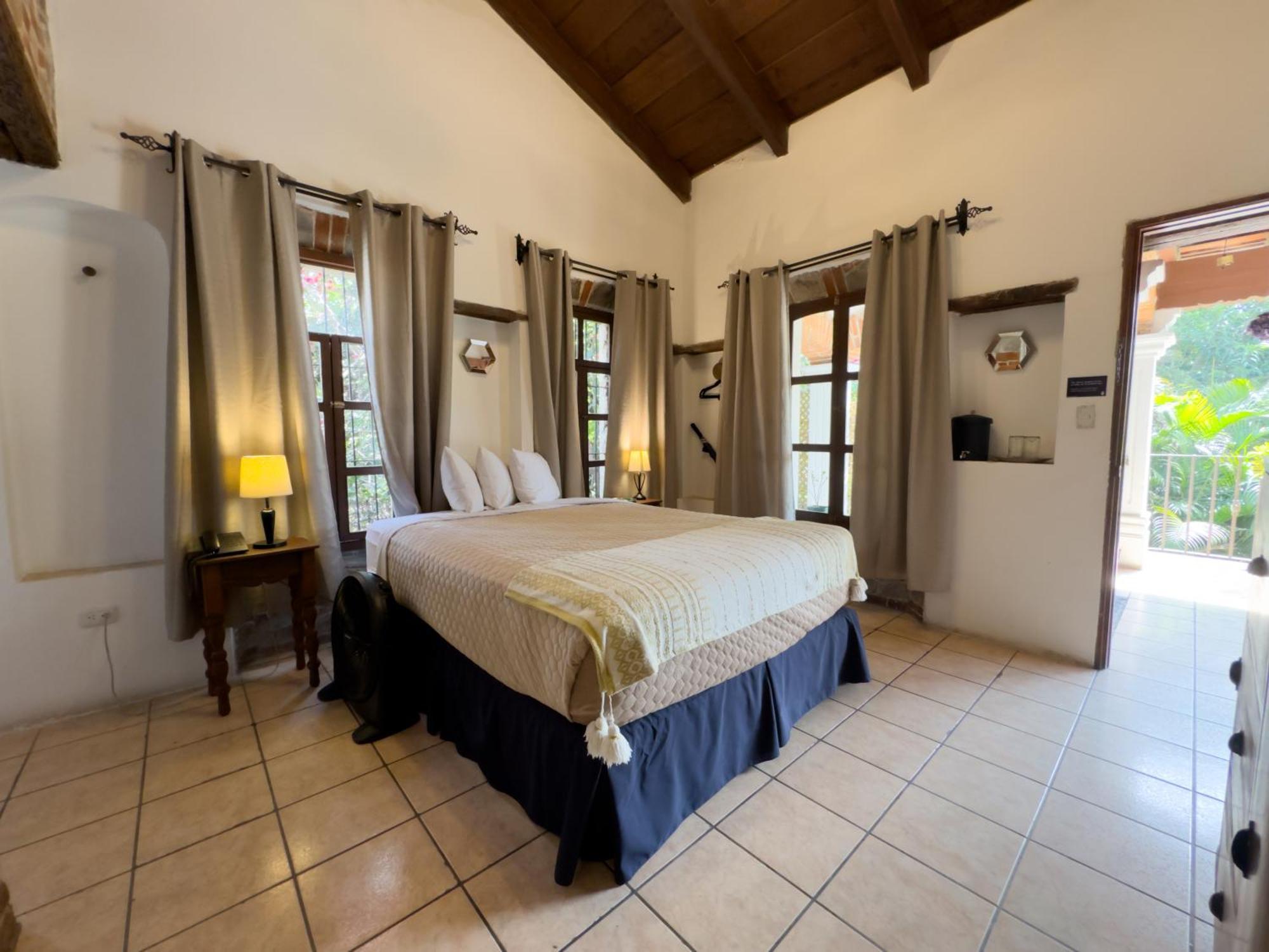 Hotel Cacique Real アンティグア・グアテマラ エクステリア 写真